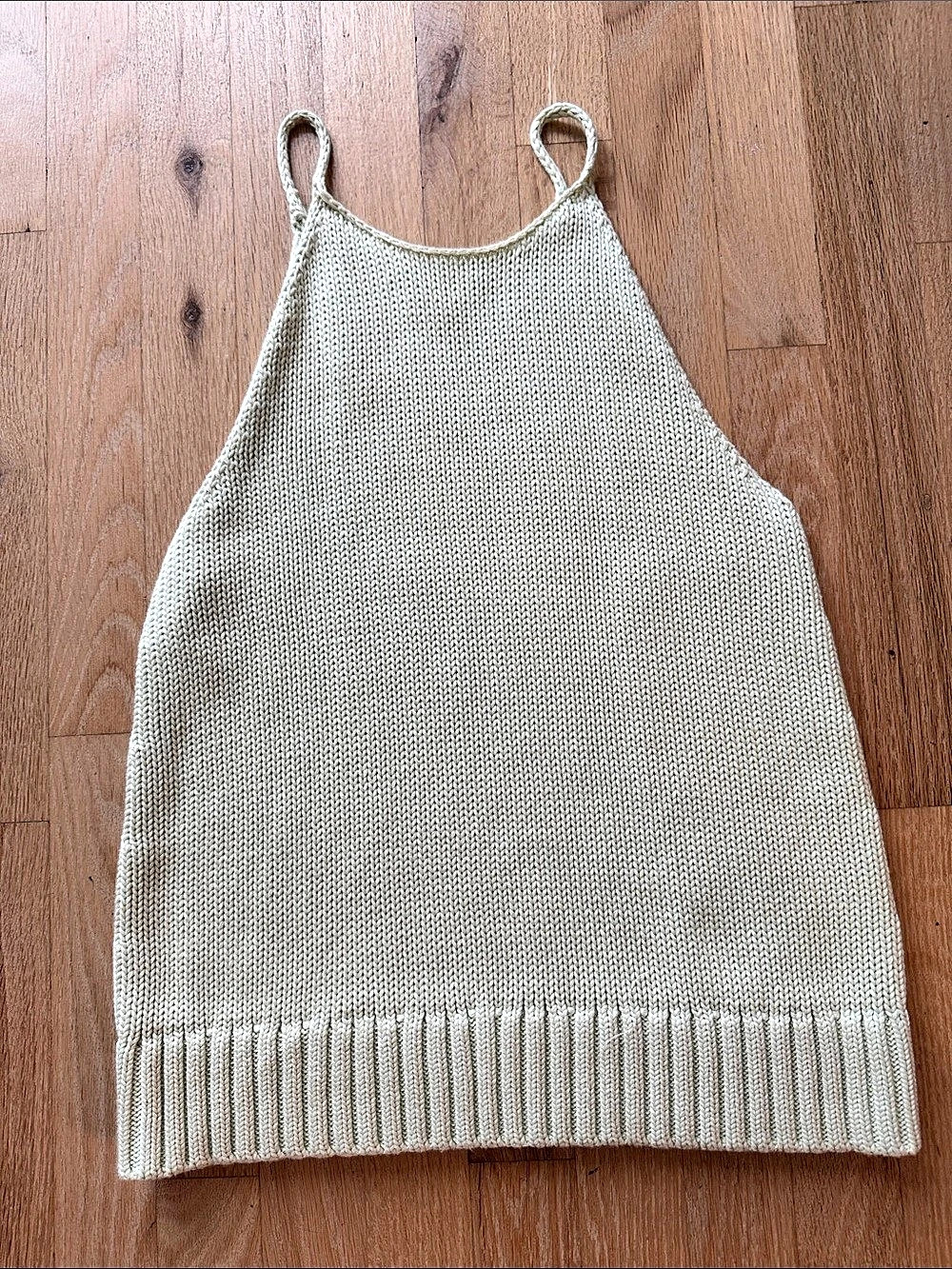 Banana  Republic Knit Tank Top in light green Size Small